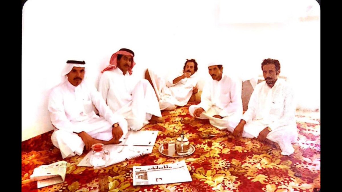 18Mfn's tweet photo. صوره قديمه تجمع الصحبه والاخوه 
من اليمين العم عبدالعزيزالنصار، وعبدالله البندرالناصر، والخال حمدان النصار رحمه الله ، سعودالبدر ،وعبد العزيز نصار النصار رحمه الله . https://t.co/oWL6CJ1DY1