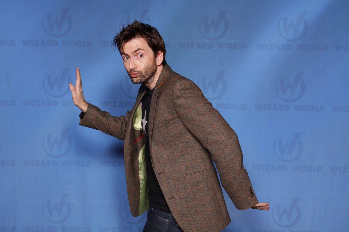 #DavidTennant
Препод: 
*рассказывает материал*
*поворачивается к доске*
*поворачивается обратно к аудитории*
Студенты, которые пытались незаметно съебаться:
