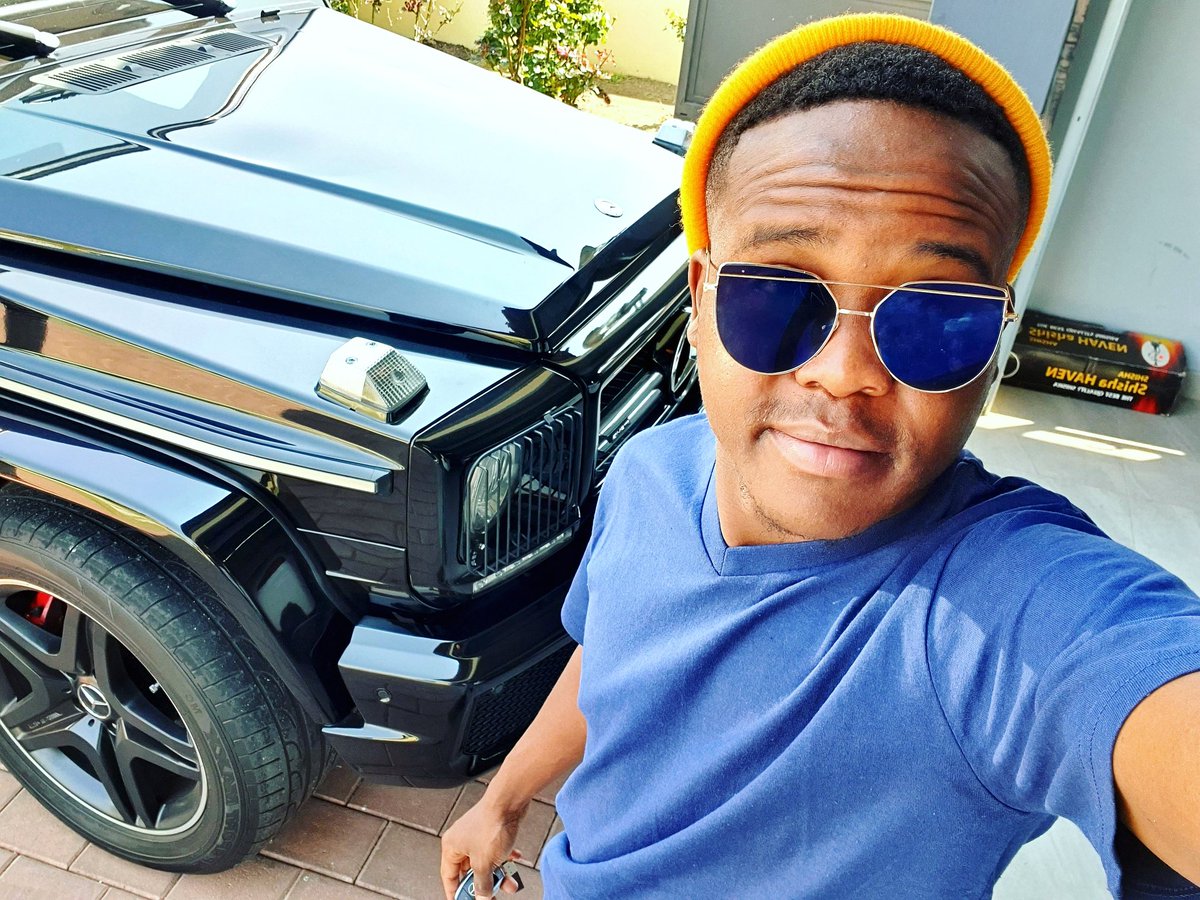 DjCoachrsa's tweet image. I can bath when I want to! #fbkmillionaires