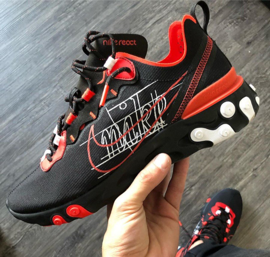 nike react script swoosh