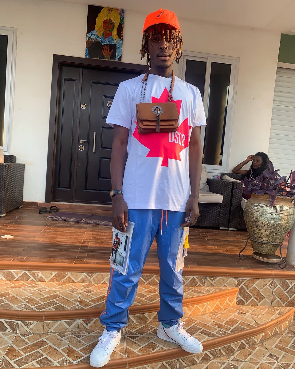 kofi_mole's tweet photo. Mom your purse is here 👜🤪 https://t.co/vb1tWg7ysI
