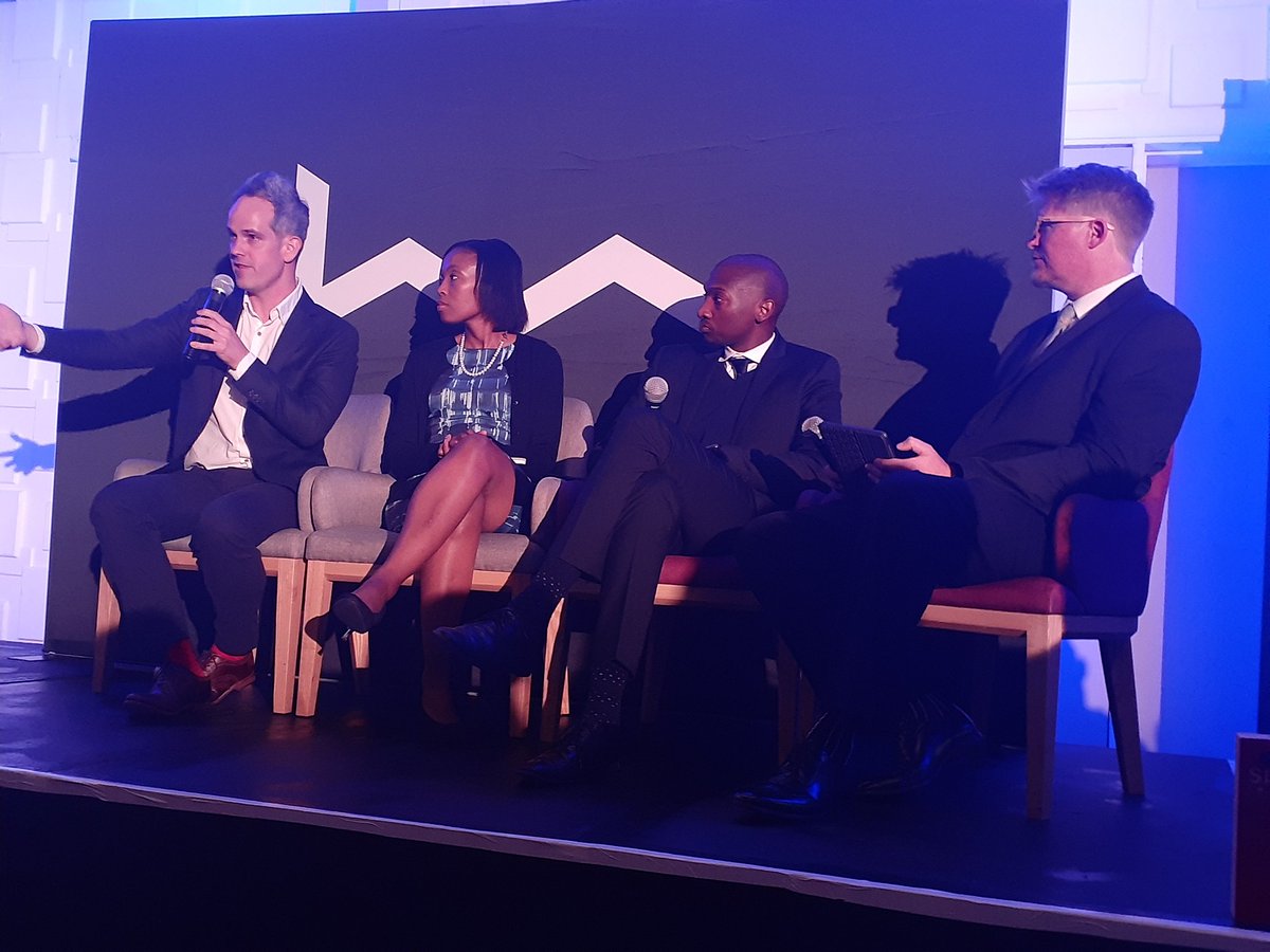 heavychef's tweet photo. "Evidence suggests that online learning alone is not the answer. With a digital approach to learning, we are looking at something we can measure. When we start measuring the learning, it becomes a science"  @sampaddock #DSYInspireSessions #FutureofEducation https://t.co/zRdMjfo5N5