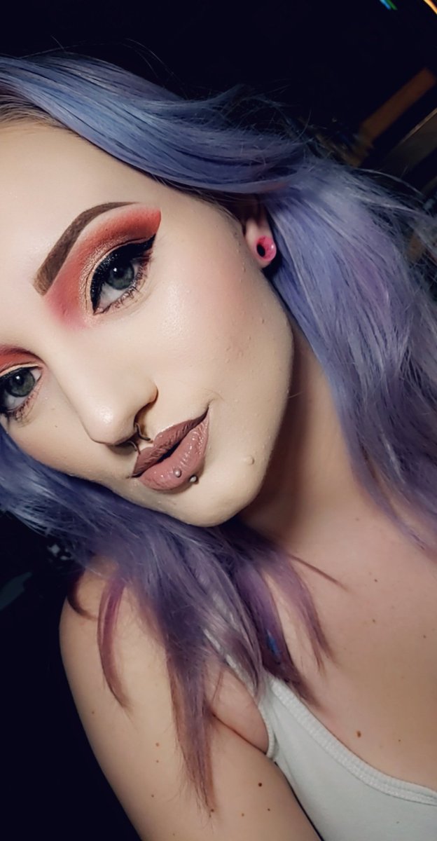HighSugar1's tweet photo. Oh, High Sugar!! Playing with my new @JeffreeStar #LipTopper today in shade Living for it on top of my favorite Liquid Lip, Deceased💀 (Living For It..Deceased..Get It?!) Also, I'm feeling the #FallVibes with my @MorpheBrushes #jeffreestarartistrypalette 🍂🎃 https://t.co/F9y2neJvLA