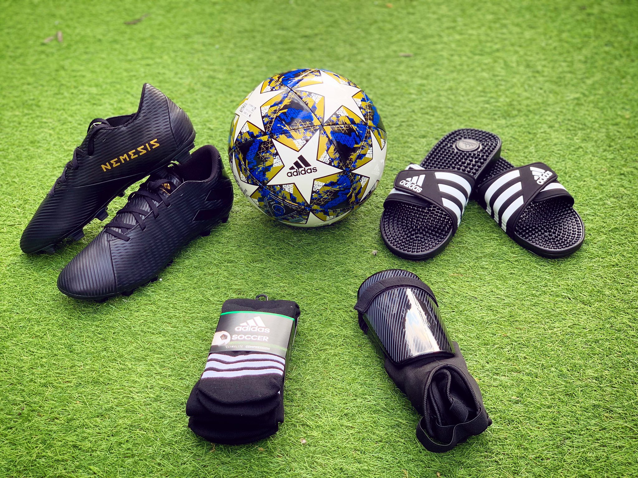 modells adidas slides