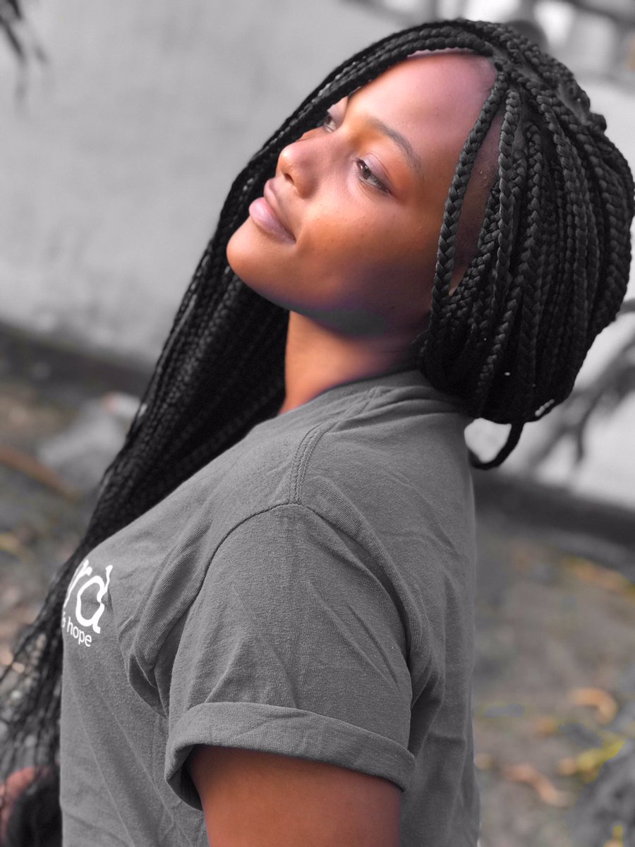 _Chipe_01's tweet photo. I did some photography today 
📸 by iphone 7+
Editing; PicsArt 
📸Credits @_chipe_01 🥰
#pichazasimu 🤩
#hawapoTwitter 🤣 https://t.co/tubpB8yTaW