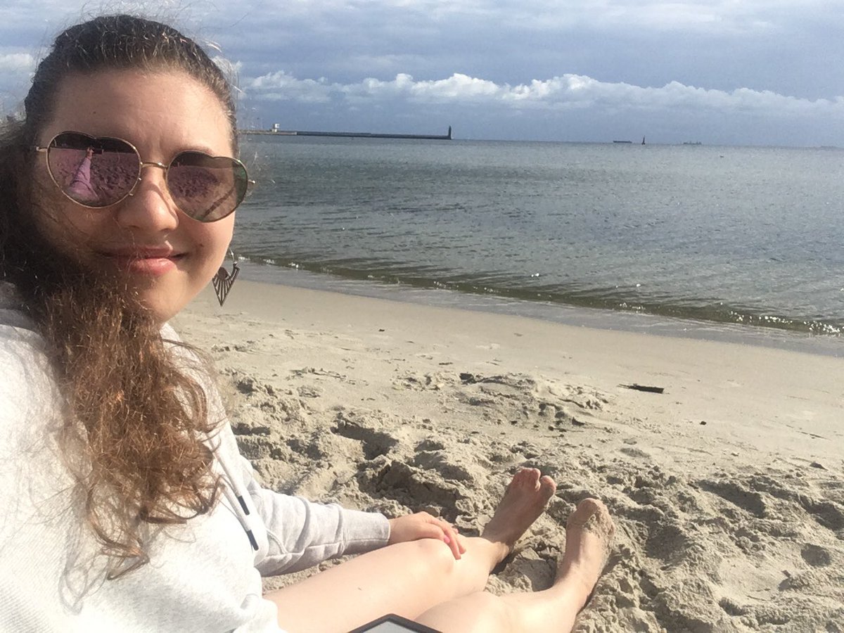 vaguelygrateful's tweet photo. I look out at the horizon and I feel happy. #simplepleasures #balticsea #quickholiday #countdown https://t.co/fZcMgSGBpZ