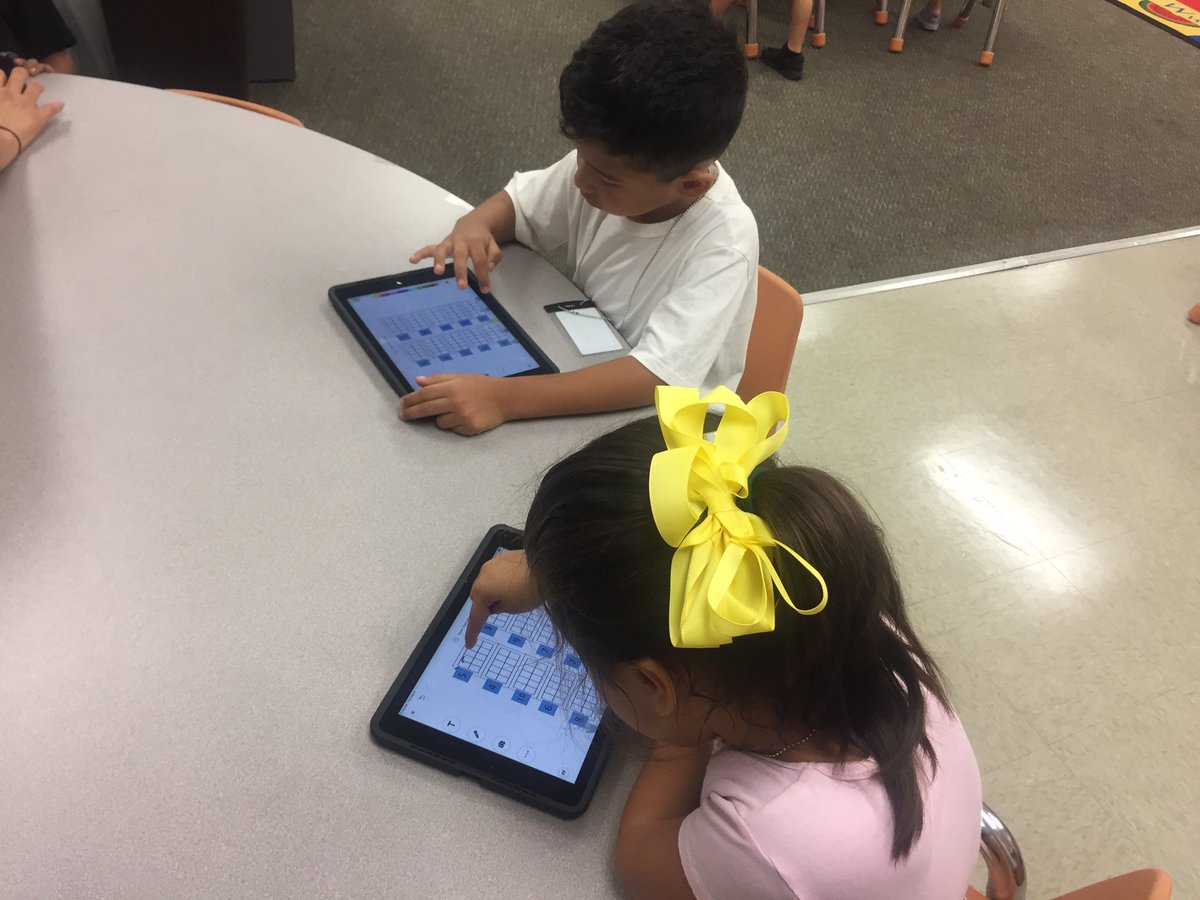 Msbpatel's tweet photo. Love supporting my new teachers with eduawesome tools like @Seesaw. Thank you @DanielleTripodo for using Seesaw to showcase student learning with number frames with your Kindergarteners! Enjoyed being in your class! #PSUSDLearns #CabotYerxa #PSUSDFam https://t.co/vjzCijnQih
