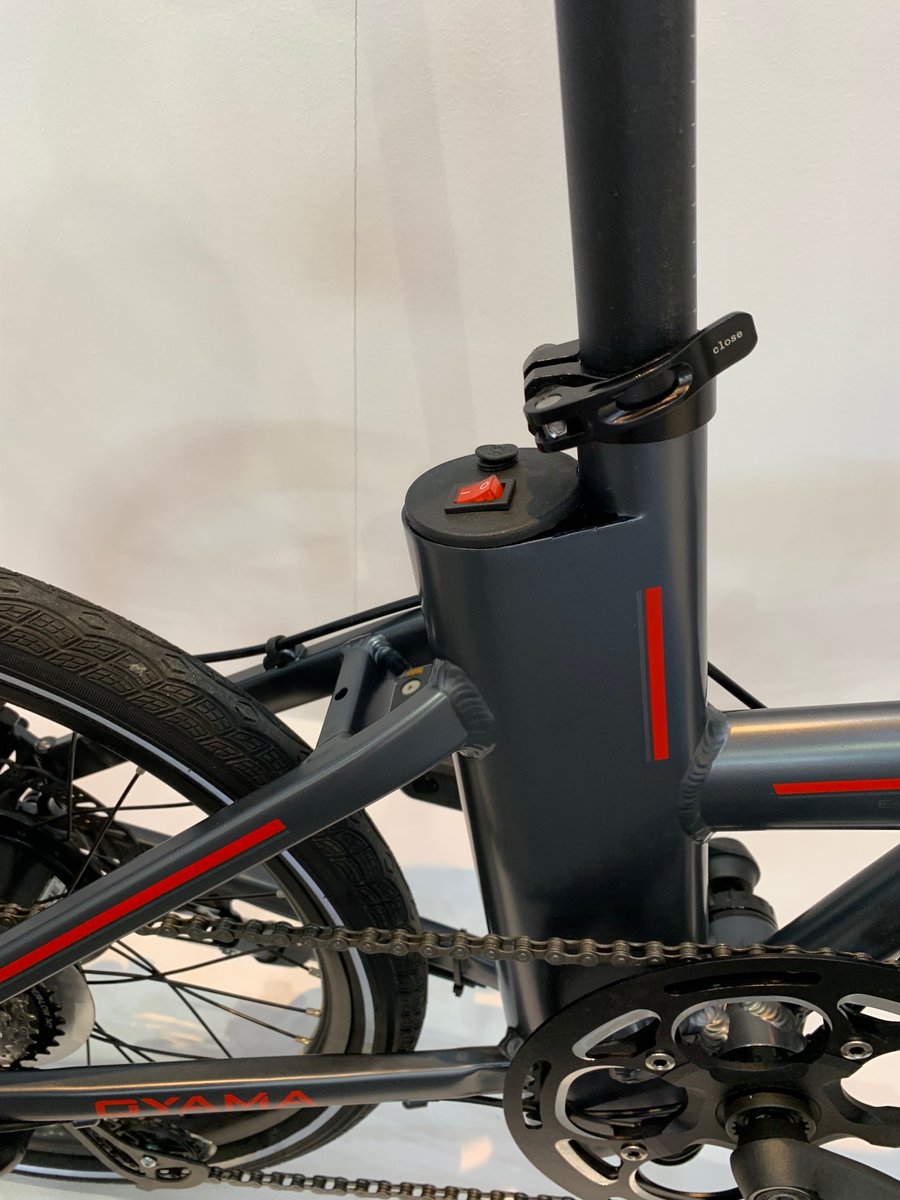 OYAMABicycles's tweet photo. Oyama is @EUROBIKE_SHOW and showing off our new E-Lite 20 folding electric bicycle which features the battery and controller neatly housed in the seat tube. #electricbike #ebikes #Eurobike2019 #cycling #cyclinglife #biketravel #foldingbikes https://t.co/PhFKpY0jq7