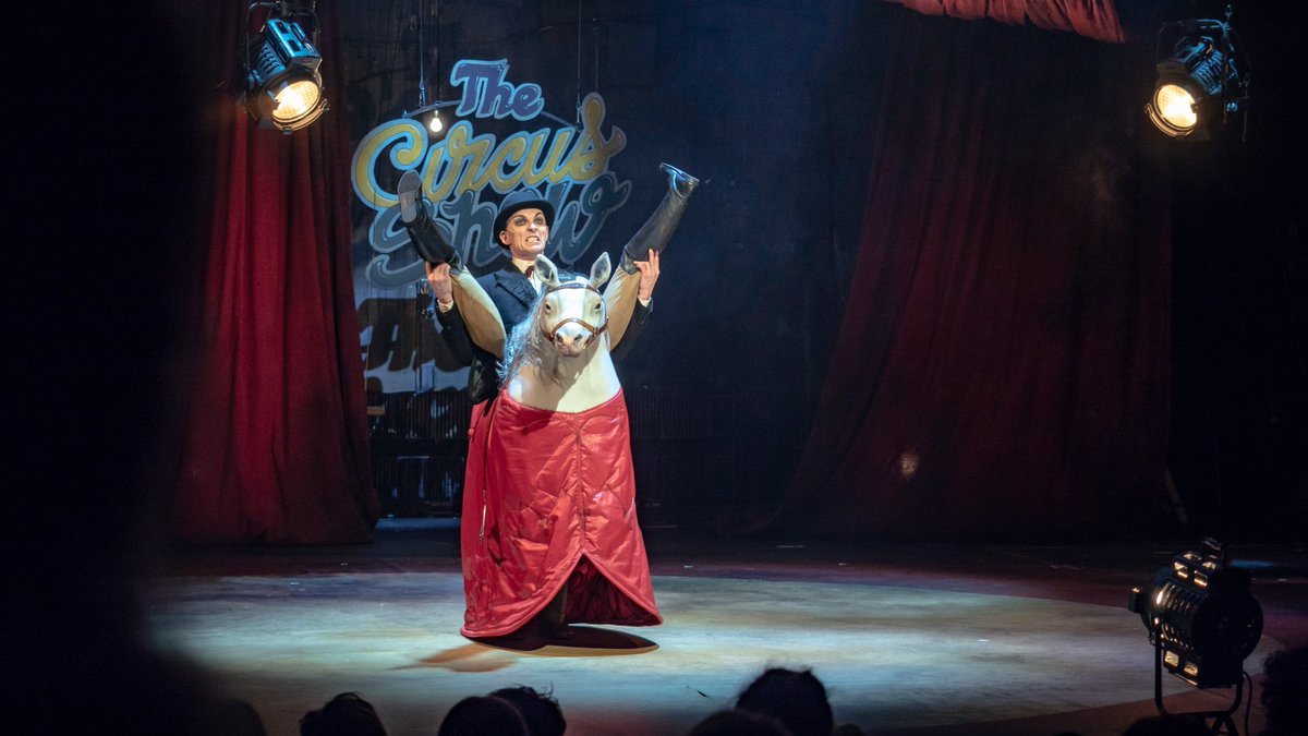 FlowProd_fi's tweet photo. Flow-sirkus esittää: Lion - The weird and magical abracadabra circus show’n liput tulevat myyntiin perjantaina. Esitykset marraskuun lopulla Valvesalissa. #kulttuurivalve #flowsirkus #flowproductions https://t.co/bHciKha05w