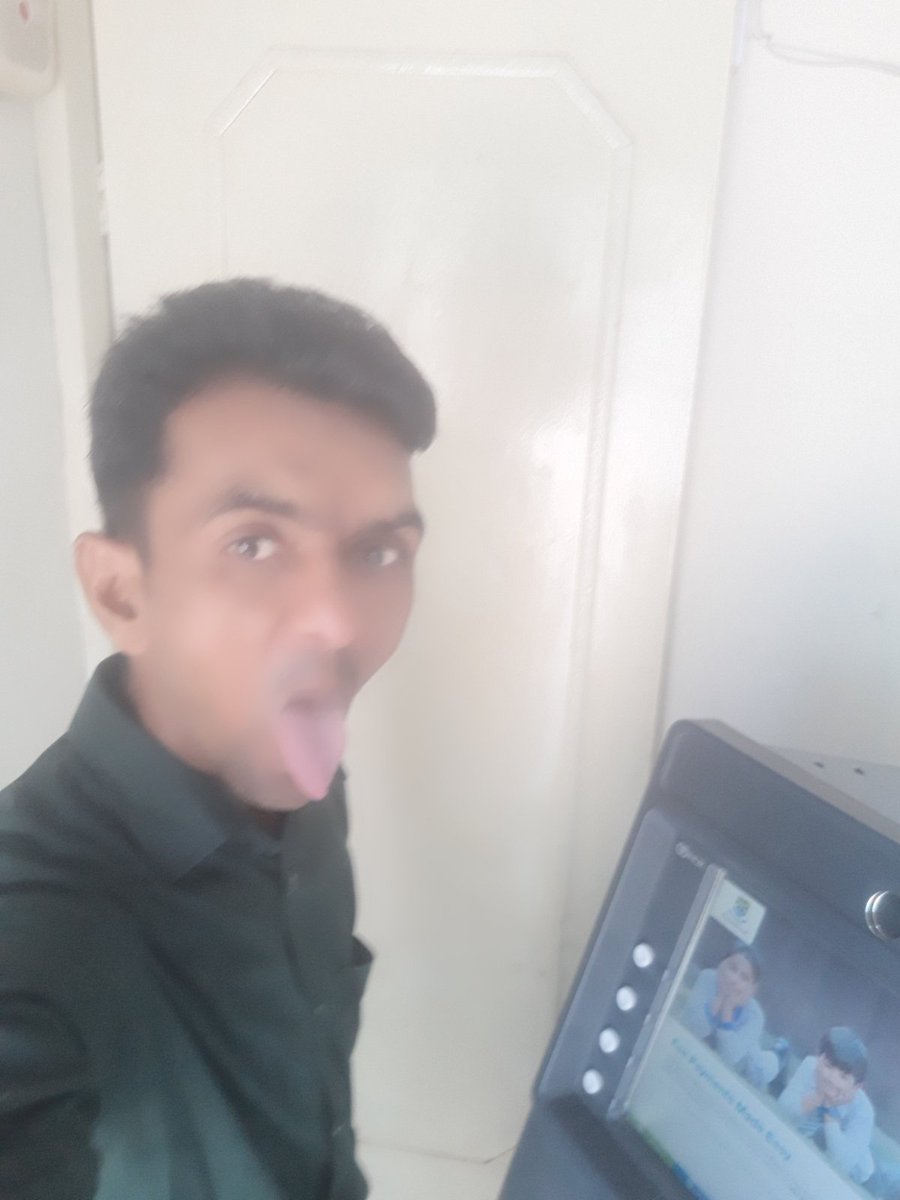 Imran_raoo's tweet photo. اتنی زبردست کمپین کے باوجود حکومتی ایوانوں کی پولیس ریفارمز پر خاموشی عوام کے غصے کو منہ چڑا رہی ہے۔کسی حکومتی نمائندے پولیس ریفارمز کی بات نہیں کی کسی نے نہیں کہا کہ ہم نے اس مسئلے کو مستقل بنیادوں پر حل کرنا ہے۔
یہ سیاستدان آخر چاہتے کیا ہیں؟
#IamSalahuddin
#TimeToReformPolice https://t.co/vSqvYyvJ1X