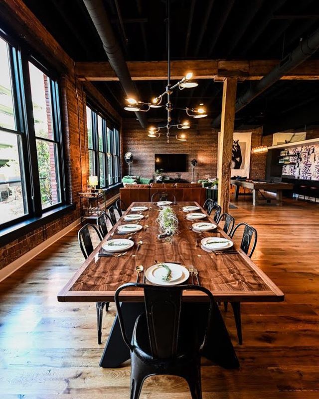 stericdesign's tweet photo. big lofts need big dining tables
fun project with @creedinvestmentco, @gresham_smith, and @idanda_nashville
#StericDesign #nashville #furnituremaking #interiordesign https://t.co/tfNEvDO7VC
