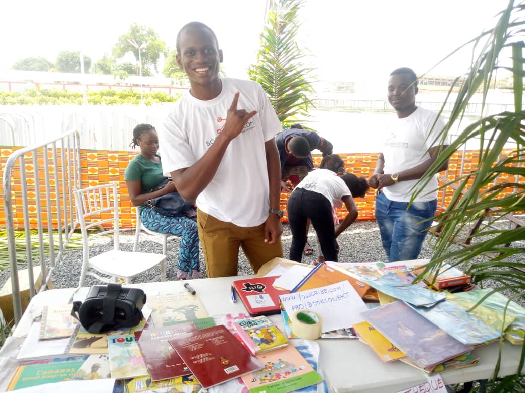 BOOKCONEKT's tweet photo. 1ère édition du Family Day 2019
C'était le samedi dernier #Bookconekt était présent comme annoncé avec notre #Bibliotheque Mobile et les casques de Réalité Virtuelle #VR_BOX
Chaque enfant est reparti avec un code d'abonnement à notre Biblio #numerique

 #livre @etristars https://t.co/wFzuk6HfGb