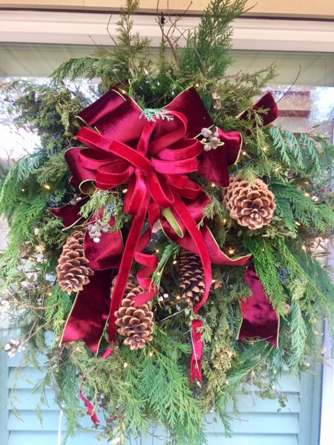DowntownPlano's tweet photo. Give your door some TLC this holiday season and join La Foofaraw's Michael Hamilton in his very own #wreathmakingclass. The class is set on the 26th of September at the Dallas Arboretum. If youβre interested, please register here: https://t.co/z9tvrYZZIS https://t.co/8tcyP7GEic
