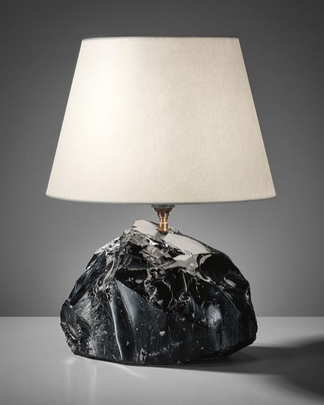 Jean-Michel Frank had a fascination with materials, he used elegant pieces like this obsidian lamp frequently within his designs. He selected his materials and their various textures like paints in a palette that contributed to the greater decorative sch… ift.tt/2ZRYUgY