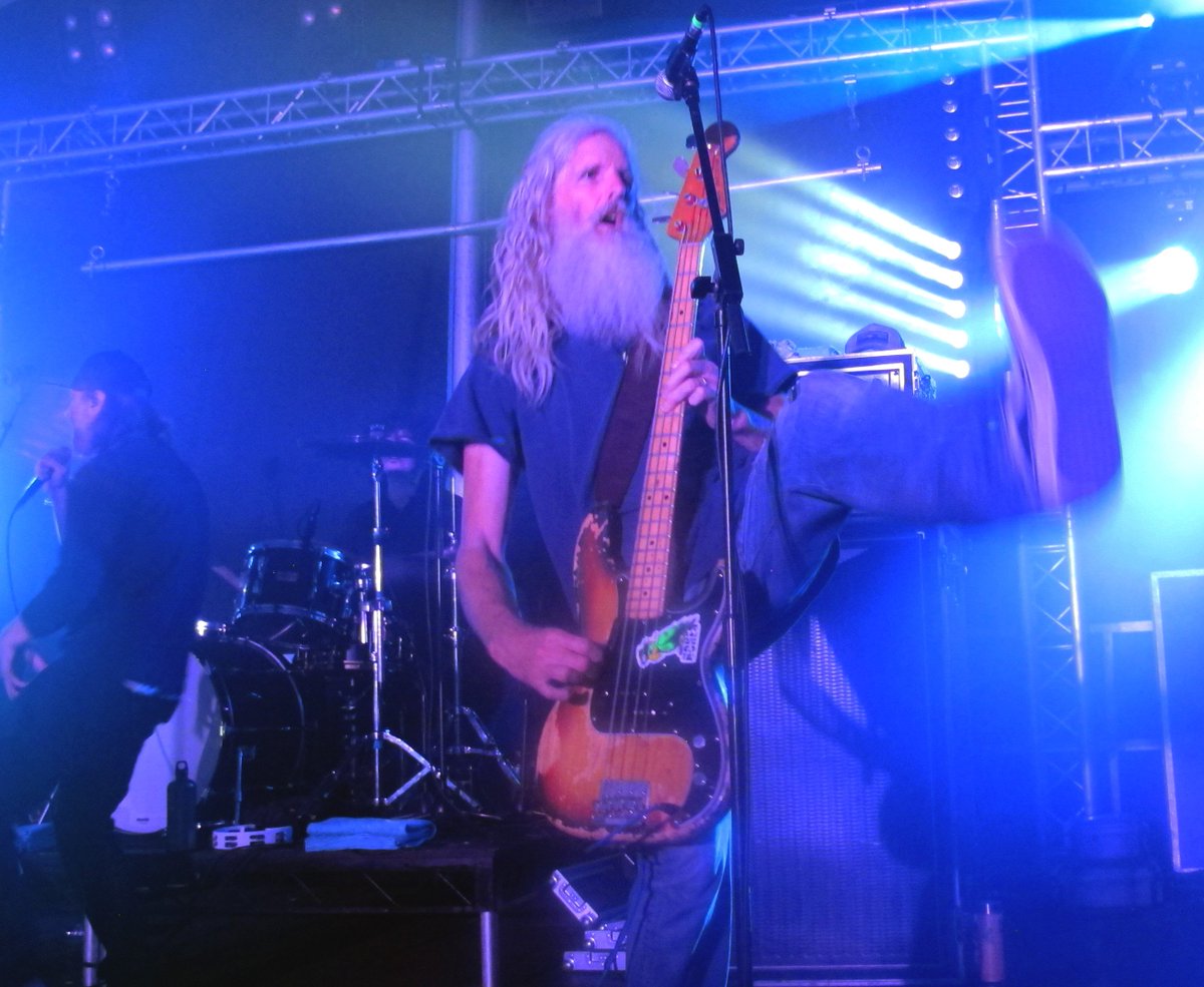 metalliville's tweet photo. #Check #out the #Review of #rock And #Blues #custom #Show on #Metalliville #Zine that @reefband #headlined on the #Sunday #Night https://t.co/7fSTzHirhj
@mrgarystringer @JesseWood @stringerbessant @ChedExperiment
@RBCSOfficial @derbyshirelife @Derbyshire_GB @madederbyshire #Gigs https://t.co/P31IJHqH5L