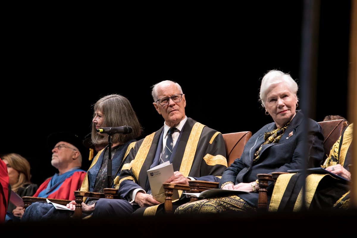 Trinity_College's tweet photo. @fortrinstudents @AmbMcCarney Thank you to members of the Trinity community (students, faculty, staff &amp; alumni) for joining us last night, along with our Chancellor Bill Graham, friends &amp; distinguished guests: The Hon @LGLizDowdeswell, #UofT Chancellor Rose Patten, The Hon @BobRae48 
#MatriculationConvocation https://t.co/aRrLL04plC