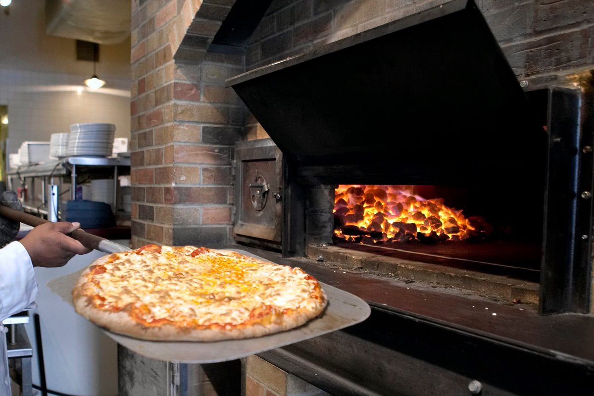 There is no better way to spend #NationalCheesePizzaDay then with us! Grab a classic Centro cheese pizza tonight for dinner.