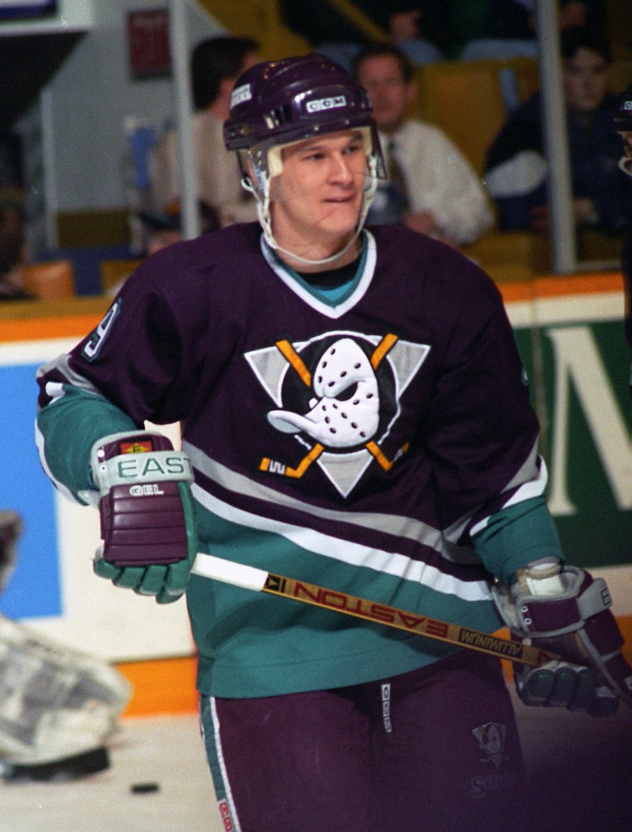 Ducks fly together. 🦆

With 61% of the votes, the @anaheimducks complete the bracket and claim the title.