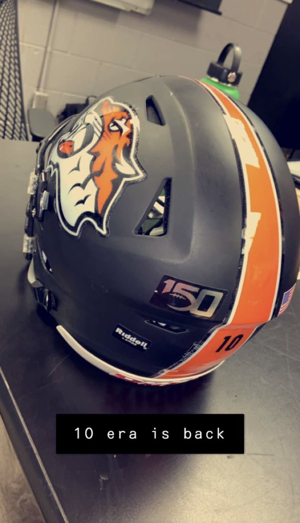 #10 is back!!! Can’t wait! Go Tigers! @csaludares15 <a href="/oxy_football/">Oxy Football</a> <a href="/OxyAthletics/">Occidental Athletics</a>