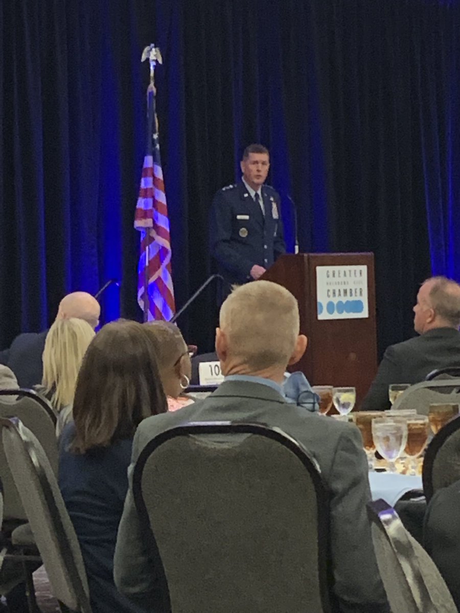 OUPubPrivPart's tweet image. Great update from Lt. Gen. Gene Kirkland, Commander of AFSC, Tinker at the @okcchamber State of the Aerospace Industry lunch.  He appreciates good QB’s for his fantasy football team!  @OUPriceCollege @OU_MBAOKC
