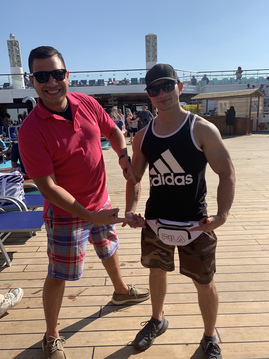 danielseuzeneau's tweet photo. @JakeMorris186 is bringing Fanny Packs back in style! https://t.co/BPT9StKclZ