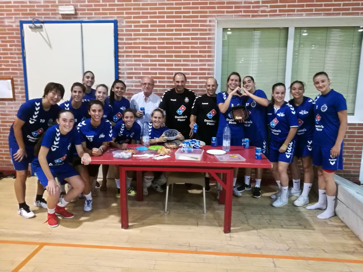 ⚽ ENTRENAMIENTO | Seguimos con la puesta a punto. 👌

¡¡Reponiendo fuerzas por todo lo alto!! 🍎🍰🍌🌮 😋

#VamosMóstoles 🦅