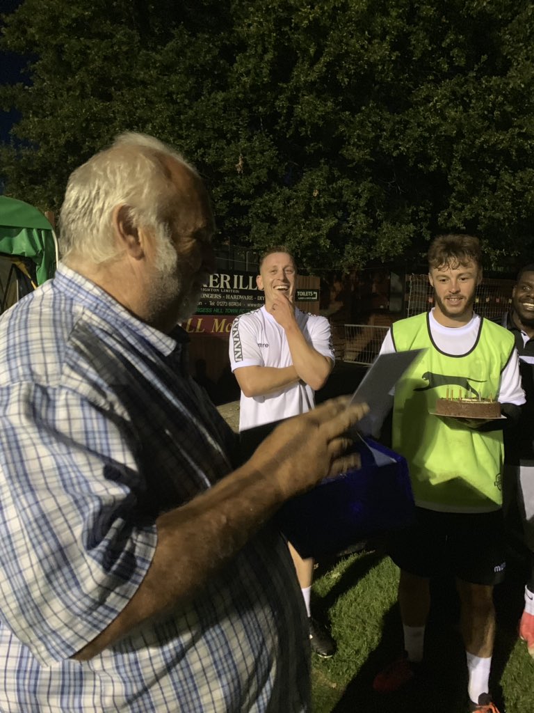 wormy1276's tweet photo. Birthday celebrations for Pav. One of the nicest human beings going. #team #thehillians #newipad https://t.co/LR0jyaYhRu