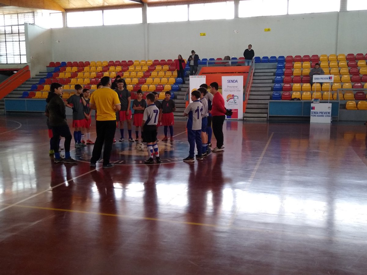 PrevienePac's tweet photo. @PrevienePac apoyando el deporte en la fase comunal de copa ENEL hoy colegio Márquez de Ovando vs colegio Amigo #eligevivirsindrogas @Senda_gob @MunicipioPAC @Senda_RM https://t.co/bWeTXwPIgd