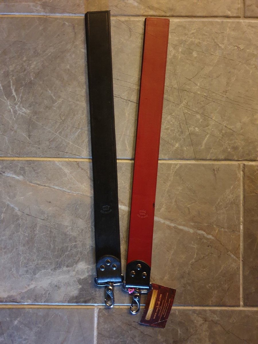 GatwickDungeon's tweet photo. These leather barbers strops by @ouch_uk_com have an alternative use...
#leatherstrop #bdsmgear #ouch https://t.co/towzukYMS5