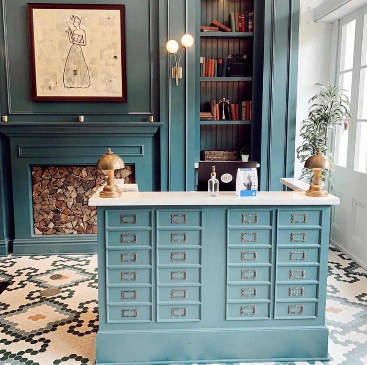 If only you were checking in today 🗝 (📷: @chelseablairbrennan) #theelizajanenola ⁣
