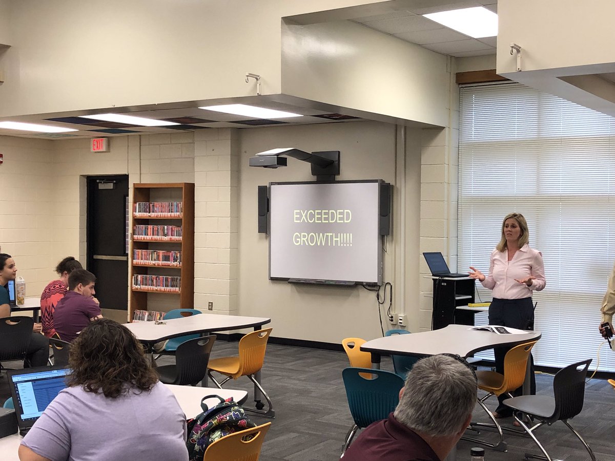 ForestHillsHSNC's tweet photo. We are so excited to announce that Forest Hills High School increased our school grade by 10 points AND we EXCEEDED growth!!  Way to go Jacket Nation!!
🐝🐝🐝 @UCPS_MonroeNC @AGHoulihan https://t.co/QmeGJORceu