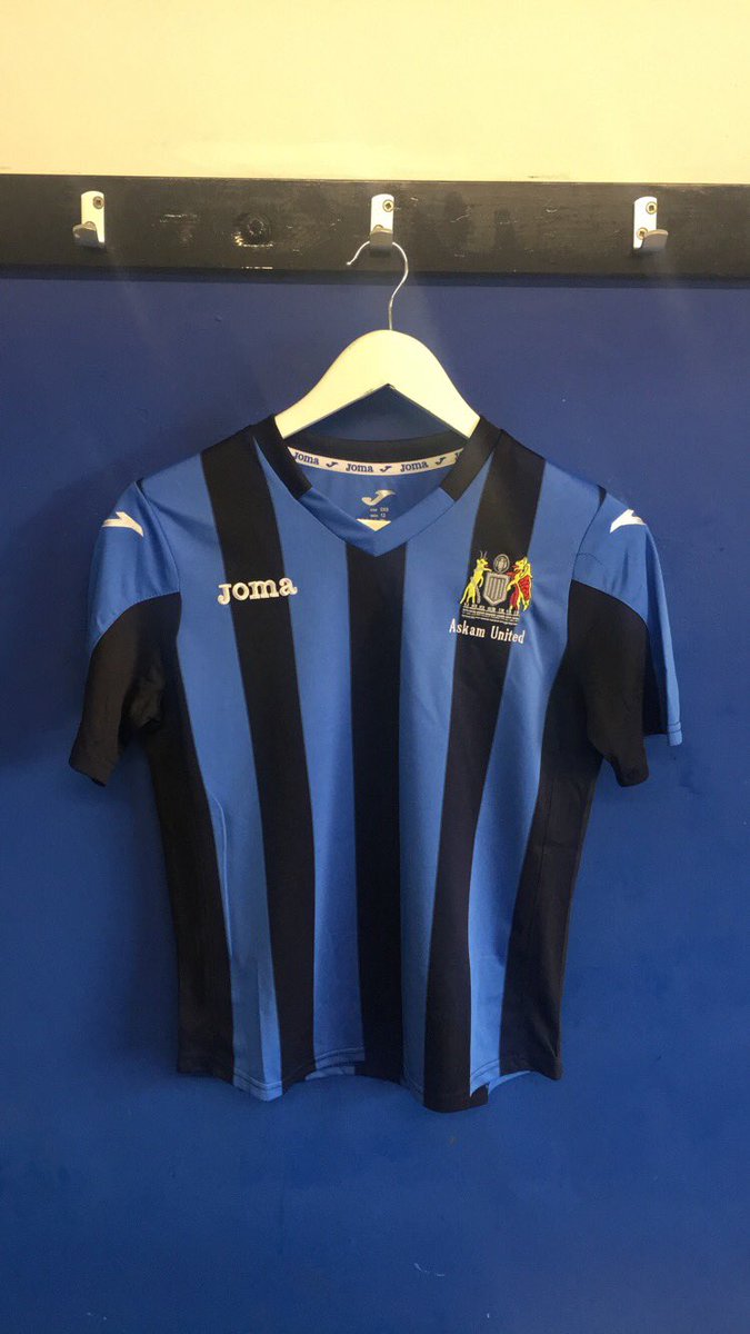 **PLEASE RT**
Our brand new Under 9’s kit for the new season, supplied by <a href="/17Sport1/">17 Sport</a>.

We still need a few more players... so please support your local team in making a success of this new junior set up. 

Training is THIS SATURDAY, 11am - 12 at The HBP Ground, Duddon Road 🔵⚫️