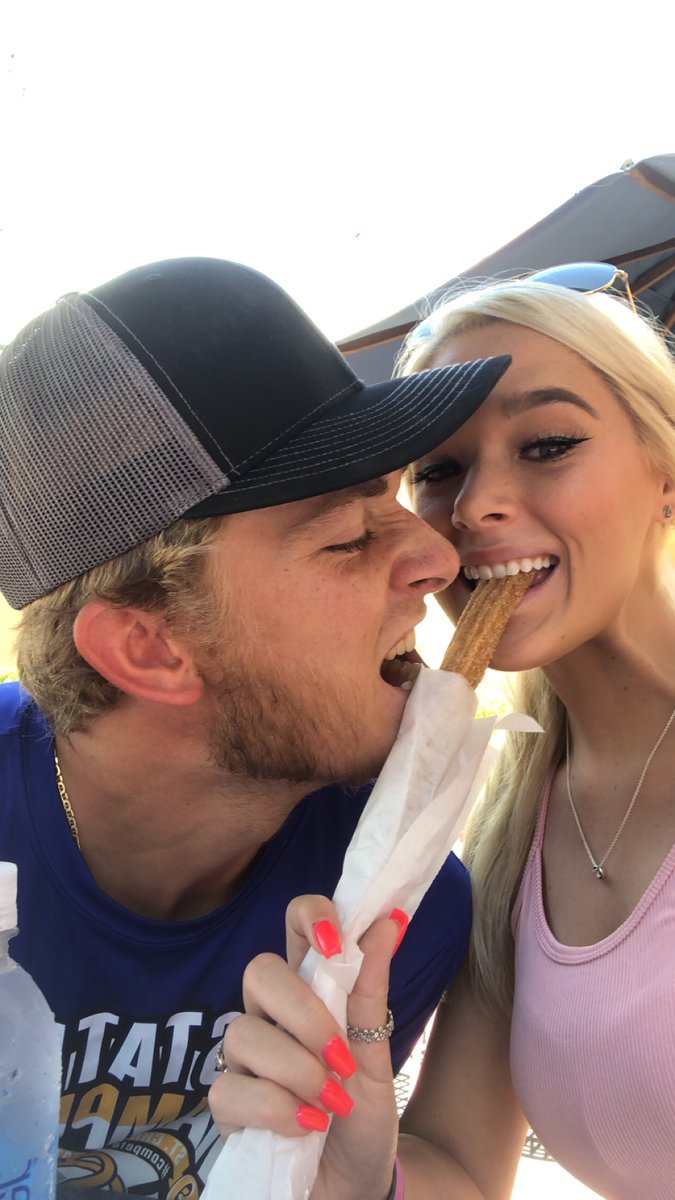 ShelbyLynn077's tweet photo. Oh yeah by the way... we went to Disney World🤩❤️ https://t.co/rmcyF86lmQ