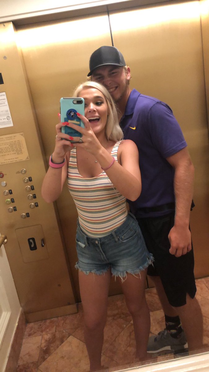 ShelbyLynn077's tweet photo. Oh yeah by the way... we went to Disney World🤩❤️ https://t.co/rmcyF86lmQ