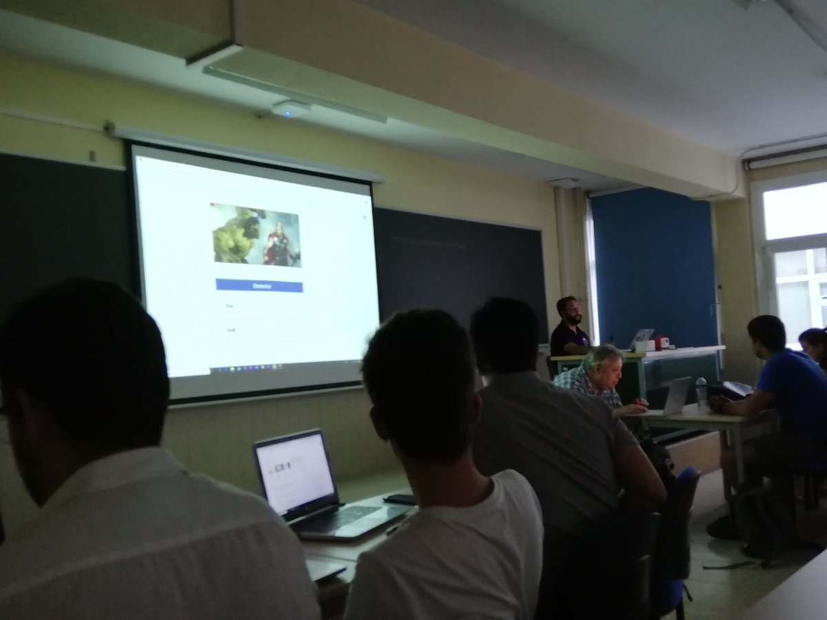 LuisOverflow's tweet photo. Muchísimas gracias por vuestras fantásticas charlas hoy en en la #GlobalAINight organizada por @neuronials @shmancebo @JavierPallo me lo he pasado genial 👨🏻‍💻 https://t.co/mbpRnCdKFM