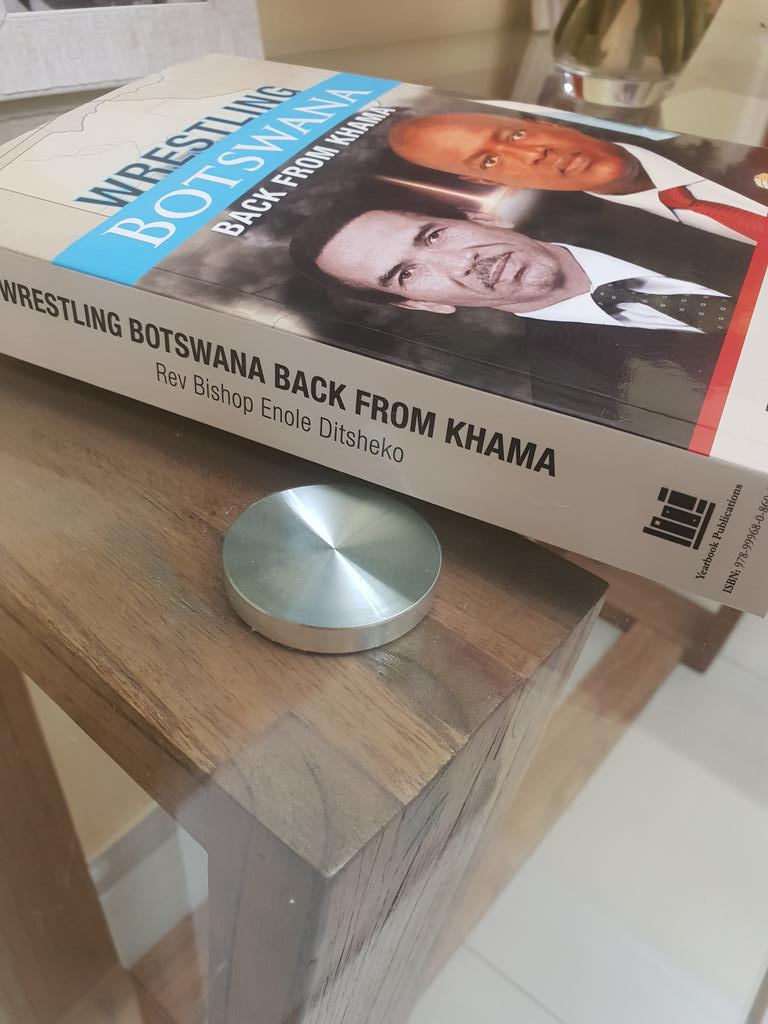 SiphoShowa's tweet photo. This tome, 416 pages, by Enole Ditsheko could not have been released at a more appropriate time. It is not necessarily about Pres. Khama but also about our collective sense of self as a nation in the midst of power, politics &amp; our history.  #BotswanaElections2019 #Botswana https://t.co/CL4pWGQbi6