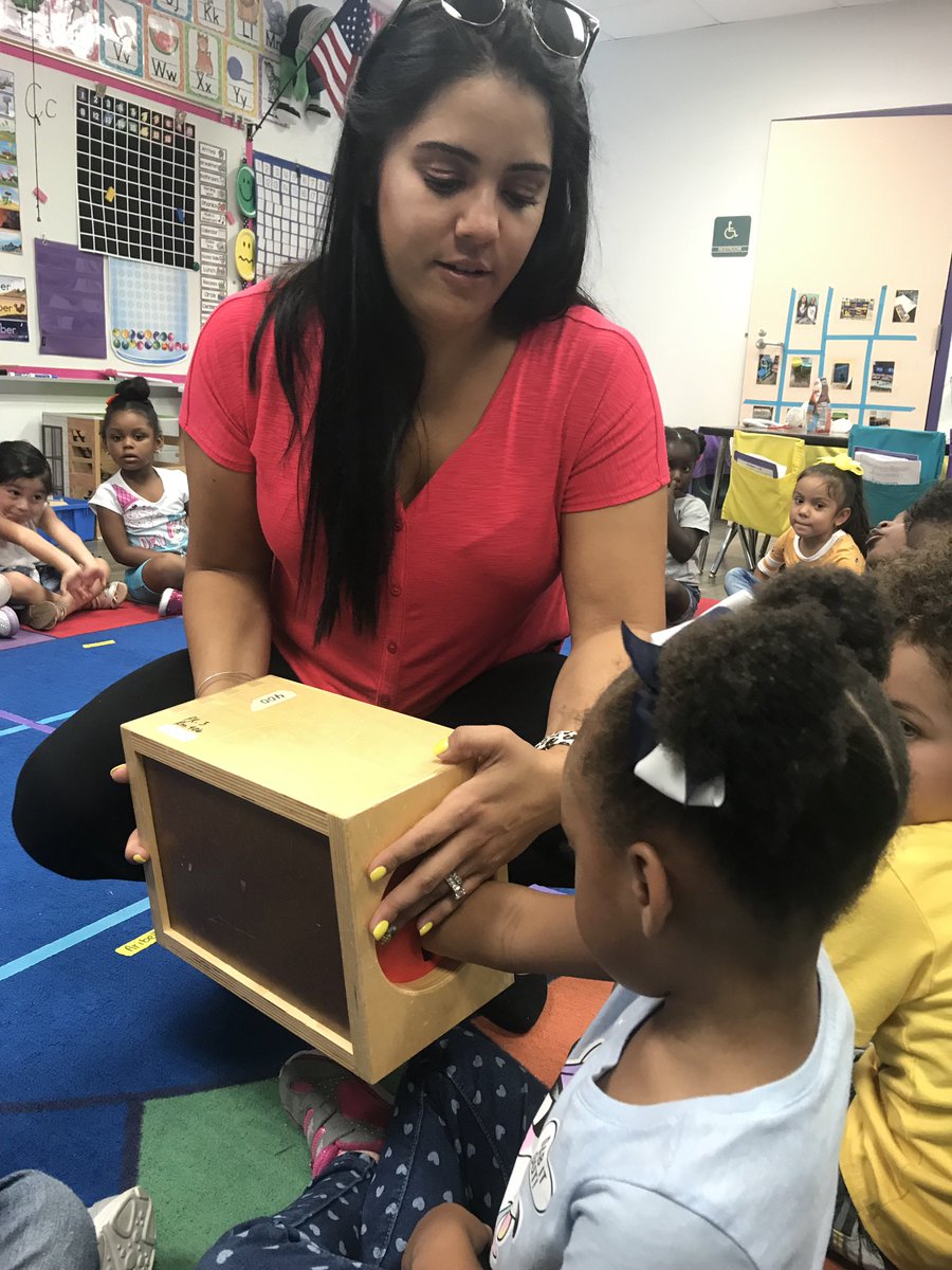 nfontanez01's tweet image. This week we have been learning about our 5 senses! Today we used our sense of touch in our mystery boxes! My students had so much fun! @HumbleISD_LLE @HumbleISD_PREK #learntoplaytolearn #bethelight