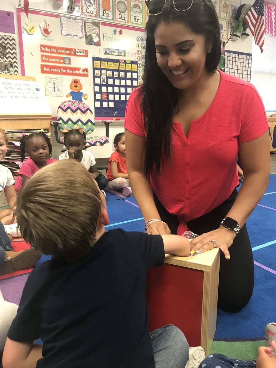 nfontanez01's tweet image. This week we have been learning about our 5 senses! Today we used our sense of touch in our mystery boxes! My students had so much fun! @HumbleISD_LLE @HumbleISD_PREK #learntoplaytolearn #bethelight