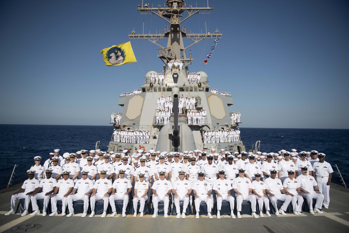 🤩 🤩The crew of #USSMcFaul poses for a command photo on the forecastle, Sept. 3, 2019. McFaul is on a routine deployment supporting U.S. national security interests in Europe and increasing theater cooperation and forward naval presence in the U.S. 6th Fleet area of operations.
