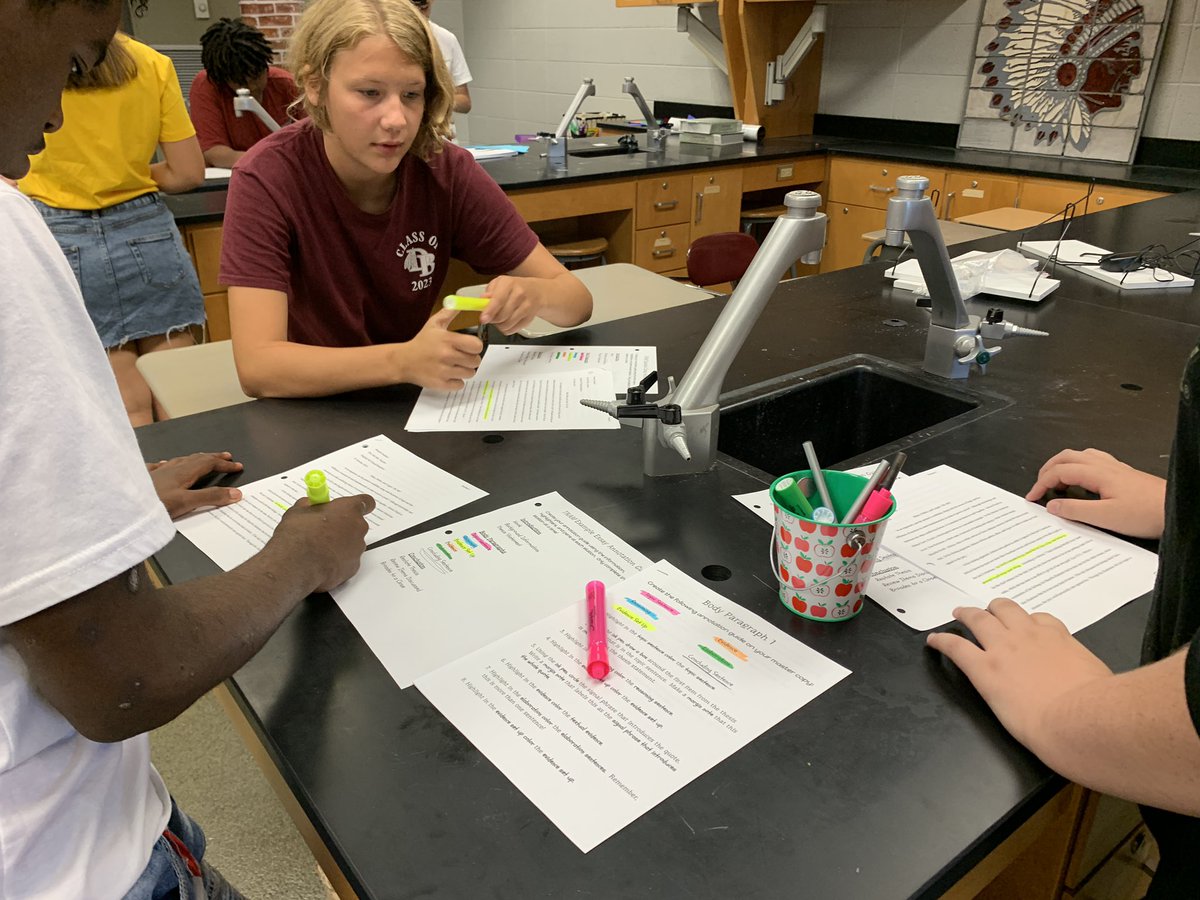 Mrs. Miller tweet media