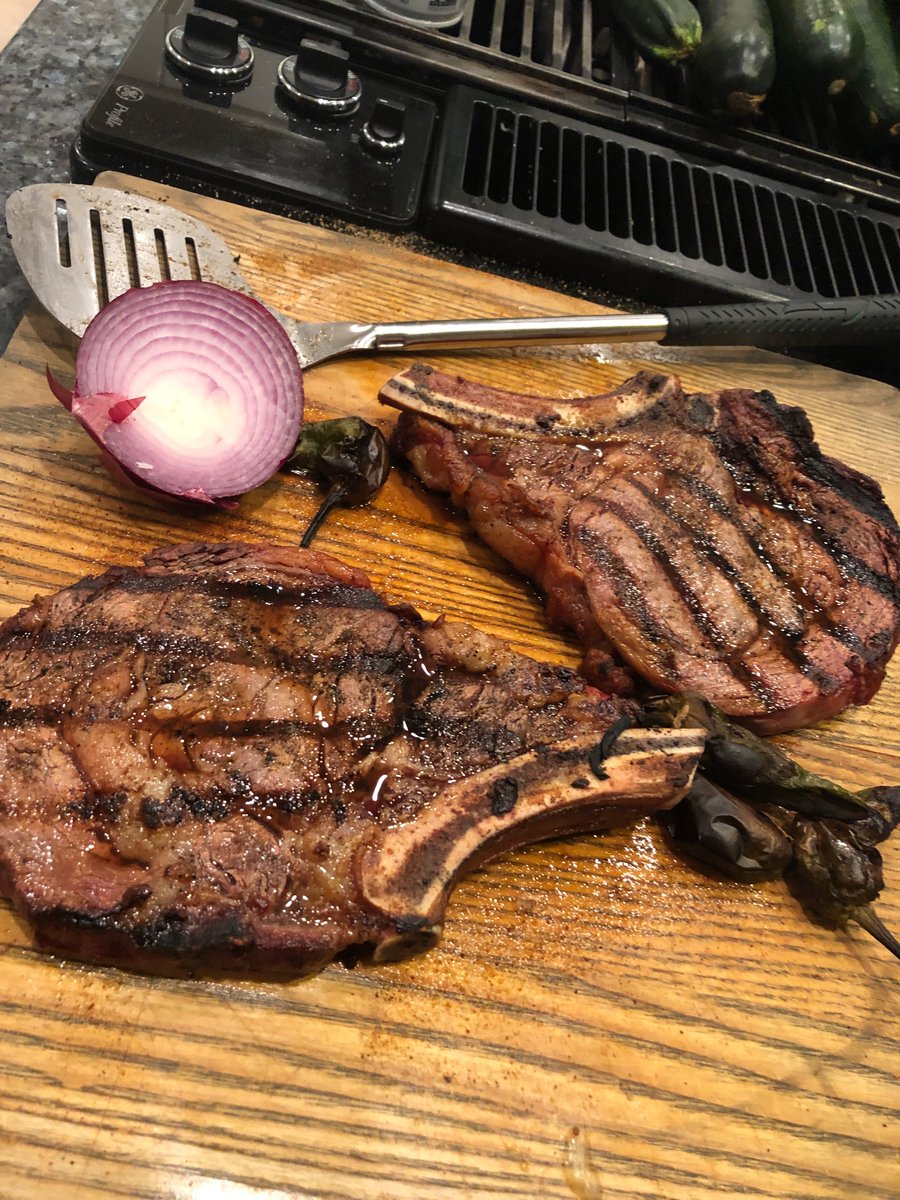 jerseyl87111076's tweet photo. Its #steak #Night #ThursdayMotivation #ThursdayThought #NFL100 #NFLkickoffNBC #meat #ChefsForBahamas #chef #jerseyshore #southjersey @WeberGrills https://t.co/fRzpRlPiXF