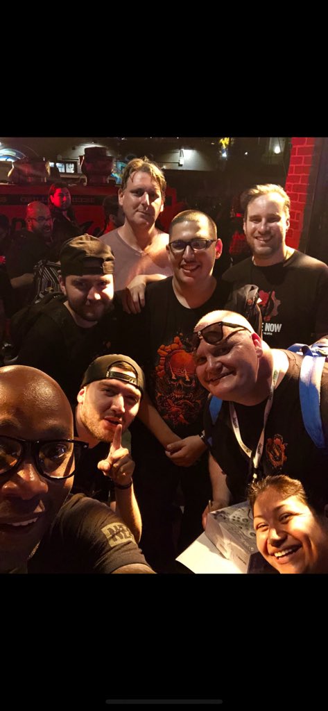 CampOutChamp's tweet photo. All Smilles😬at the #GearsInk party!! #Gears5 #MyXboxFamily📗 @Jojenite @Aaron_Lo_Skinny  @SariSmadi @Alam_Inestroza @ANTxDAxRULER @moralesaull @AullorNothing @Dinnerplate28 @mtb_twin93 @sly22tuff @e3man01 https://t.co/7UvgL4WKOA