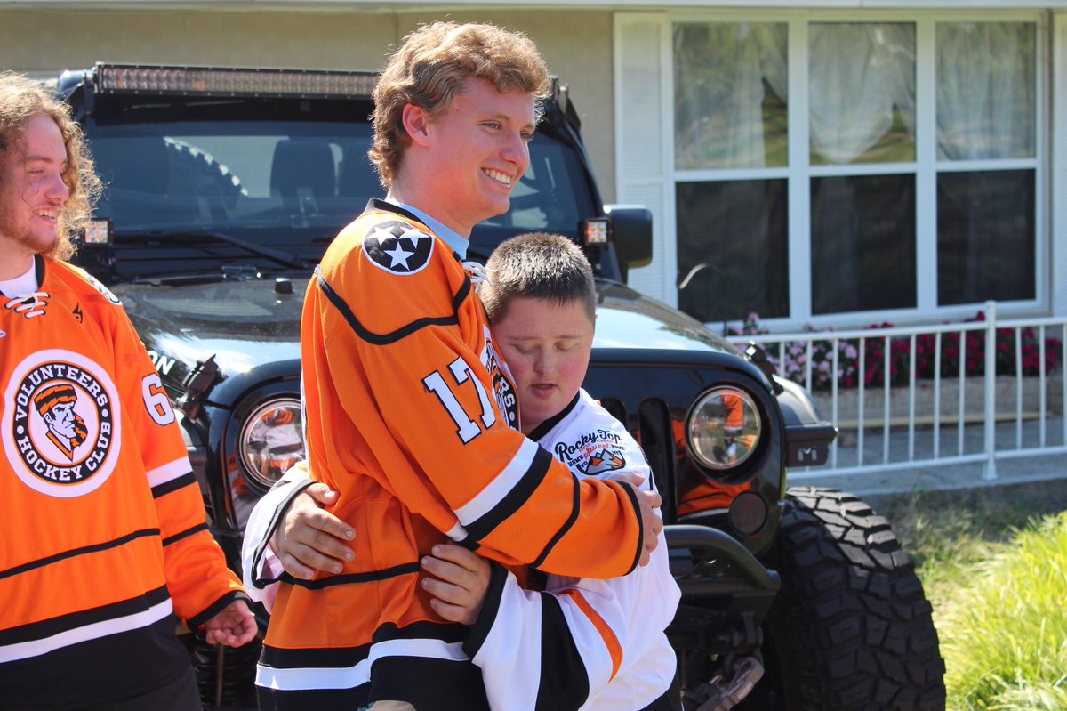 tennesseehockey's tweet photo. A few of the boys wanted to give this Vols fan a special delivery. 

Happy birthday from all of us on #HockeyTop, Corey! https://t.co/mSn2Jv1Zsz