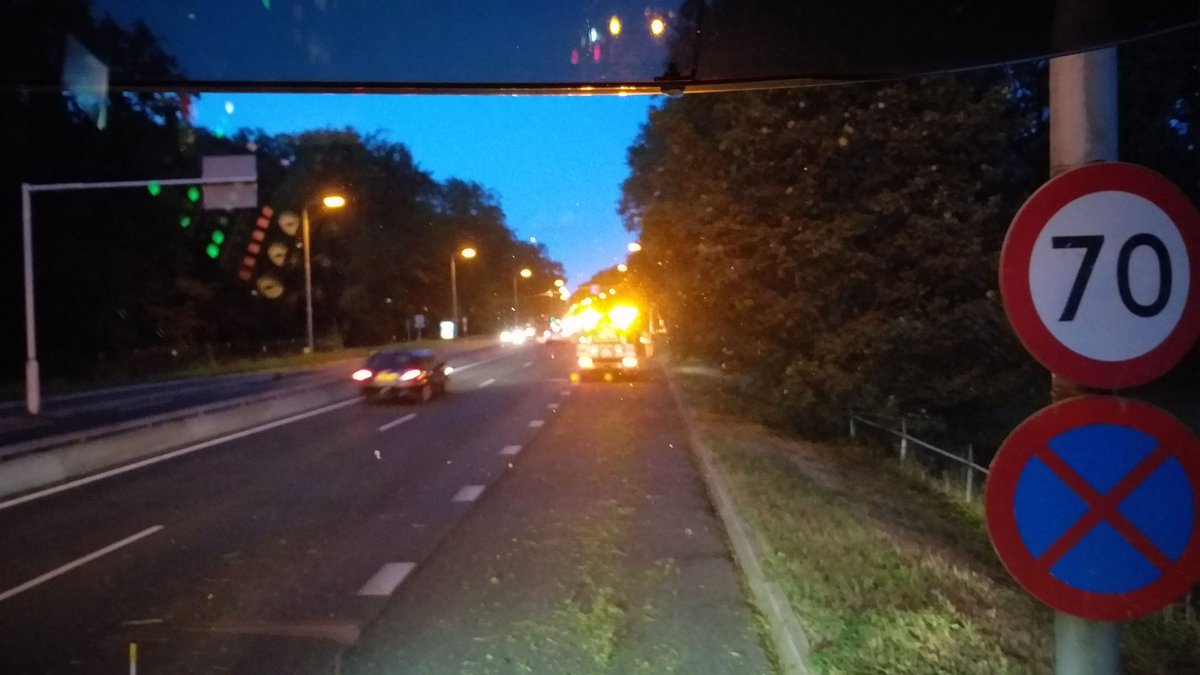 CdR079's tweet photo. N44 den haag- wassenaar vice versa is de @VermeulenGroep bezig met het maaien van de bermen. Passeer ons met lage snelheid aub. Dank u. https://t.co/xzEYGHzOjN