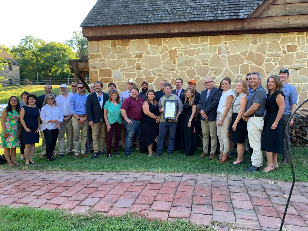 DistilledSpirit's tweet photo. Today is #VASpiritsDay! Last week @DistilledSpirit kicked off #VirginiaSpiritsMonth at @MountVernon with @vaspirits to celebrate George Washington's contribution to the #AmericanWhiskey movement. Check out where you can get your next #VAspirit at https://t.co/NuIoKBlnoa https://t.co/qLsBs7CDFt