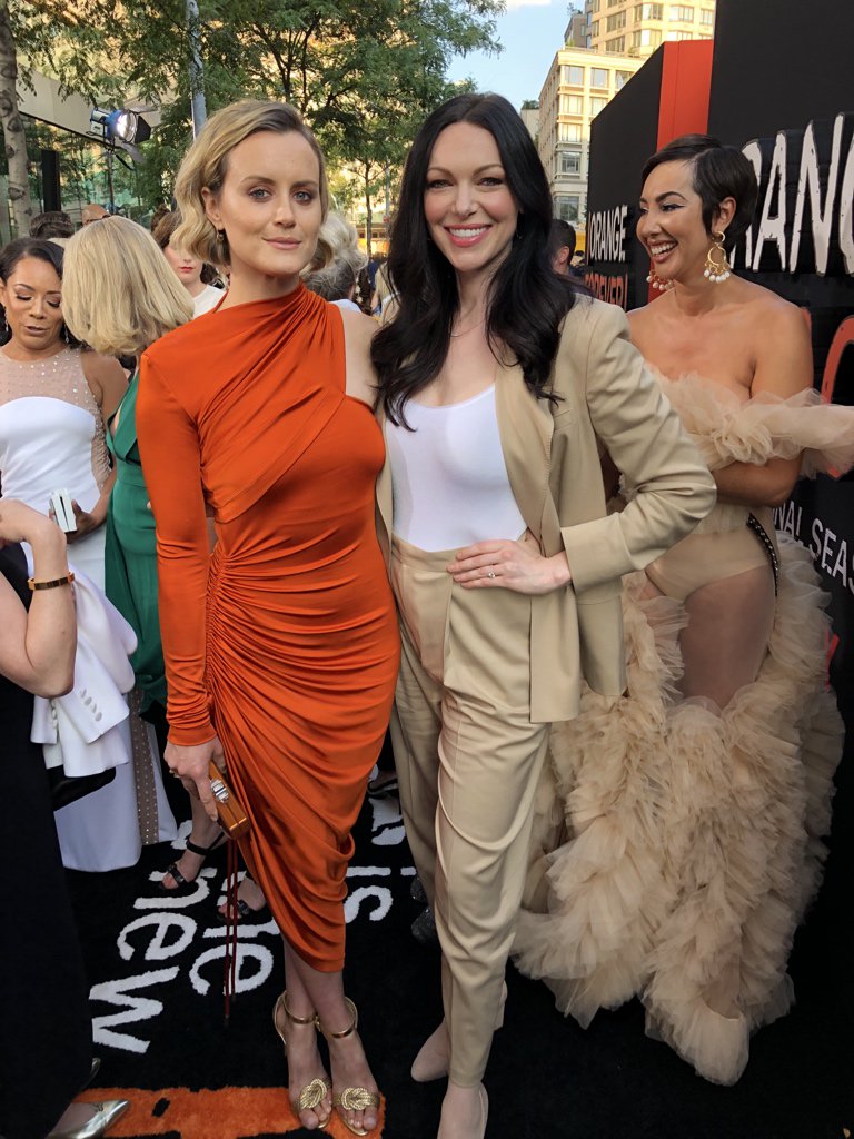 Laura Prepon tweet media