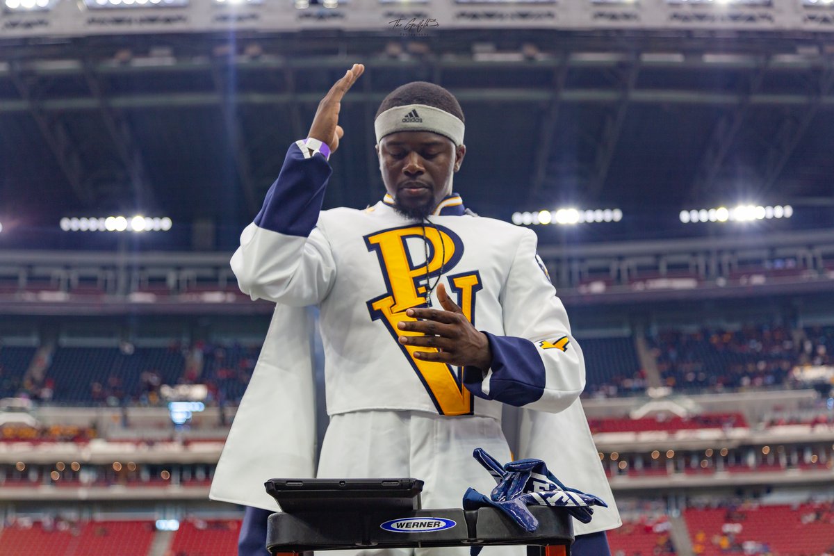 The_Godfath3r's tweet photo. A thread of my favorite pictures from the Cracker Barrel Battle of the Bands #TheGodfath3r #StormSzn #StormMedia https://t.co/Cx8bf6f3UE