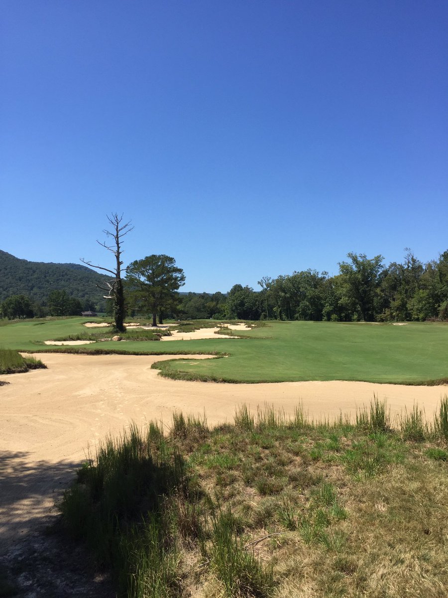 aujones61's tweet photo. Couldn’t have had a better time at @SweetensCove Thanks to the boys @NoLayingUp you’ve never steered me wrong. https://t.co/WZouOiAnzf