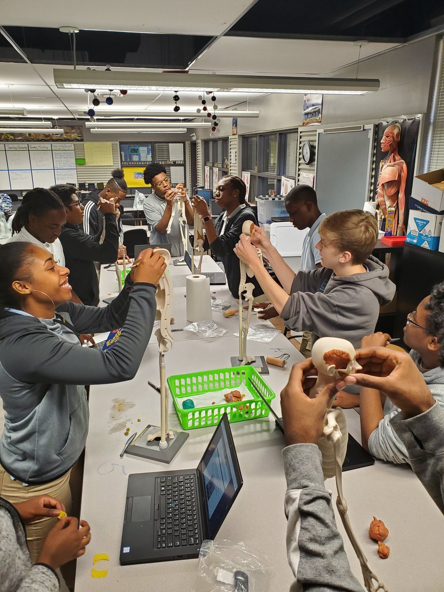 BrewTechMagnet's tweet photo. Project Lead The Way students are building their @AnatomyinClay MANIKENS' Identity for Human Body Systems. #MPSMovingForward @MPSAL #BrewTechMagnet @DegaSuper https://t.co/SxR948SlU9