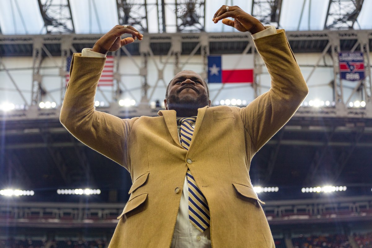 The_Godfath3r's tweet photo. @PVAMUStorm @PVStormAlumni @PVAMU @deltapsi_kkpsi @epsilonpsi_tbs Pt 3 #TheGodfath3r #StormMedia #StormSZN https://t.co/ISM3MvImVM